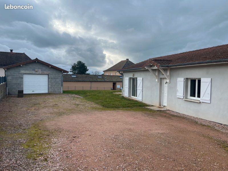 Maison 4 pièces 108 m² · à Saint-Hilaire-sous-Charlieu · 108 m² · 260 000 €