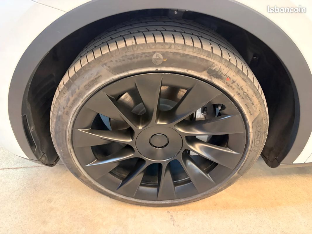 TESLA Model Y Electrique 264 ch Standard - 2022 - 58 500 km - Mode sentinelle - Attelage (image 22)