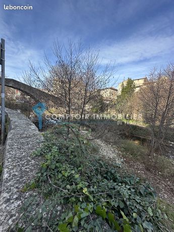 Propriété 5 pièces 352 m²