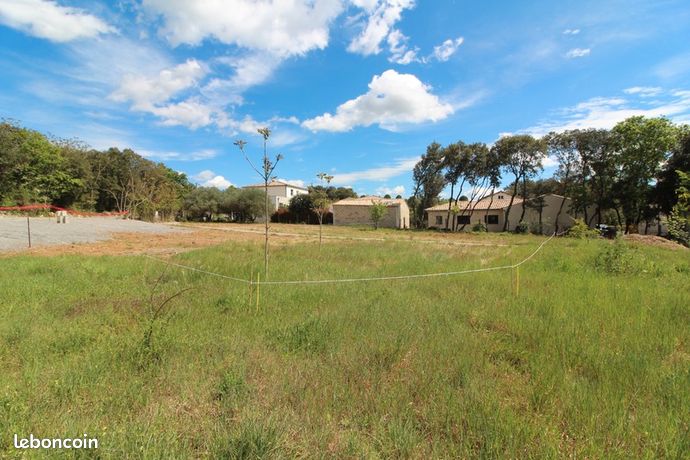 Terrain 701 m² Quissac