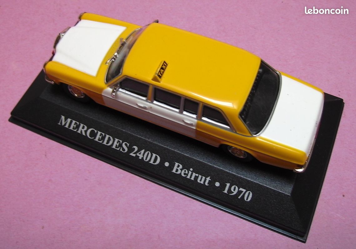 PTVQ804 Voiture 1/24 SALVAT Models : MERCEDES-Benz W115 200D Taxi CADE – Jumajo
