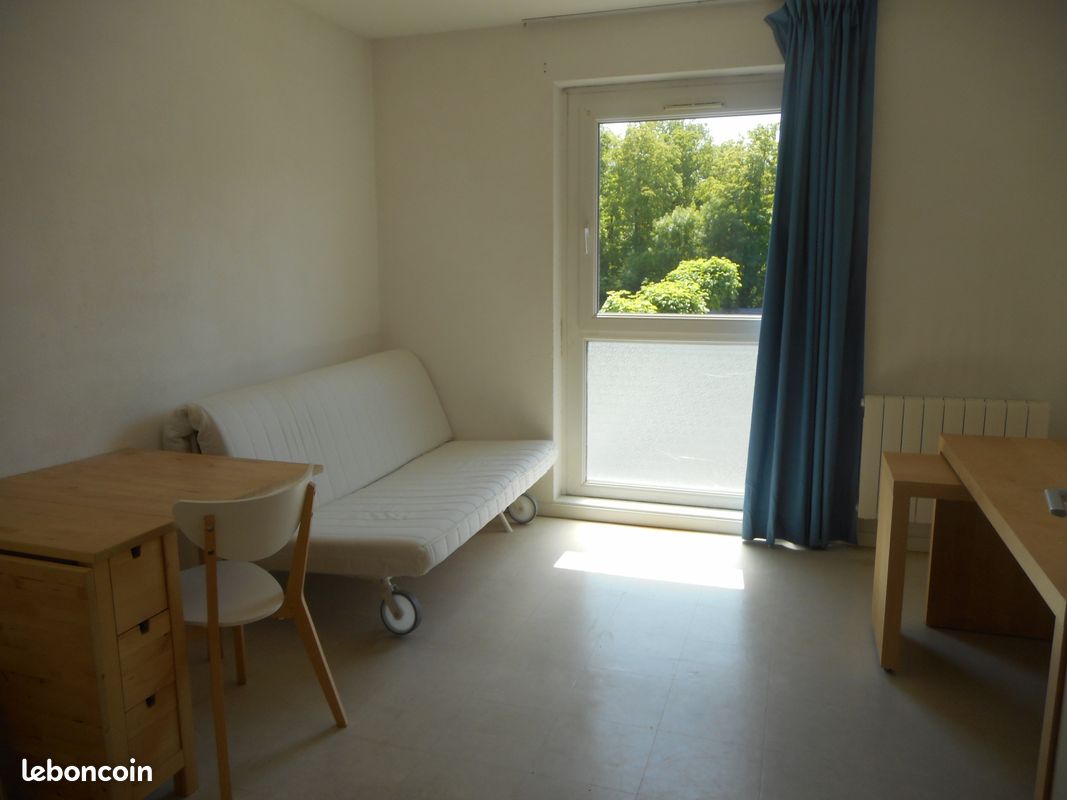 Appartement 1 pièce 18 m² · à Reims · 18 m² · 390 €