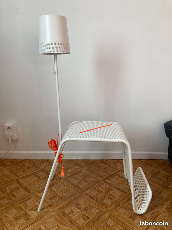 Table d'appoint / chevet en métal blanc IKEA (image 2)