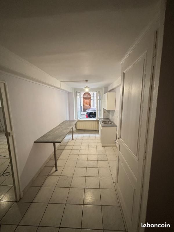Appartement 4 pièces 81 m² · à Lyon · 81 m² · 1 059 €
