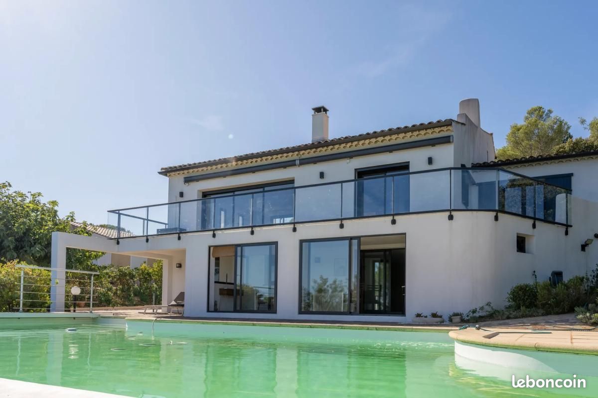 Maison 6 pièces 177 m² · à Fréjus · 177 m² · 1 260 000 €