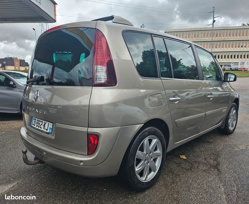 RENAULT Espace 2.0 dCi 150 cv Boîte auto (image 2)