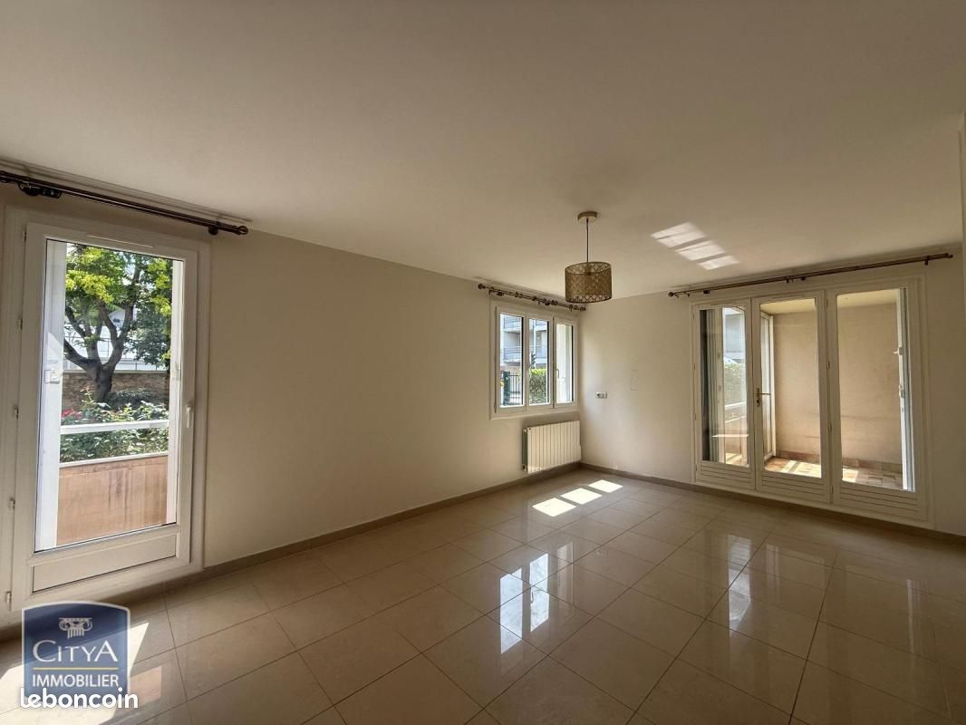 Appartement 3 pièces 71 m² · à Dijon · 71 m² · 856 €