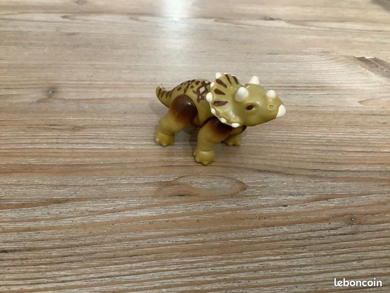 Playmobil 30651512 baby tricératops (image 1)