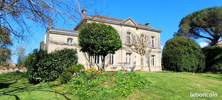 Propriété 11 pièces 408 m²
