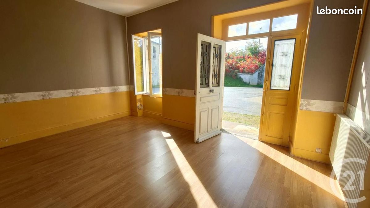 Appartement 3 pièces 70 m² · à Saint-Pierre-le-Moûtier · 70 m² · 443 €