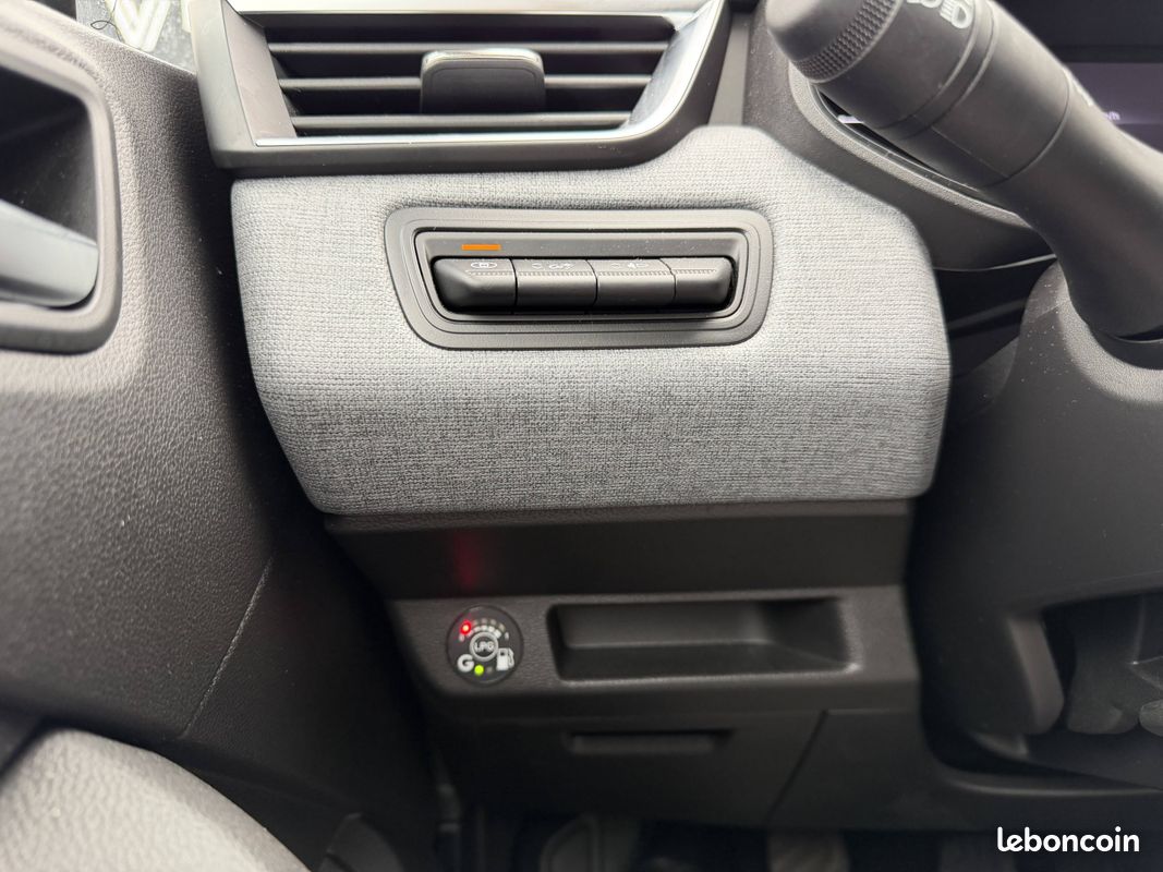 RENAULT Clio Eco-G 100 ch GSR2 Evolution (image 12)