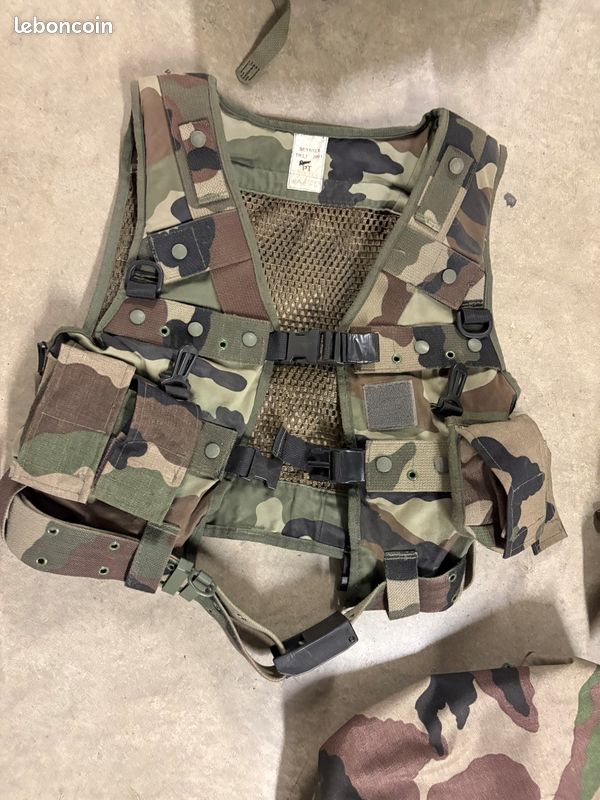 Matériel militaire : gilet gourde sac pochette chemise sac ceinture (image 6)