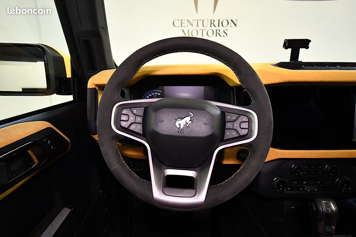 Ford branco Manhart 1/10 (image 10)
