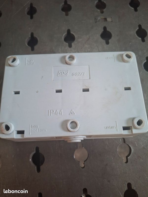Double prise Ip44 (image 3)
