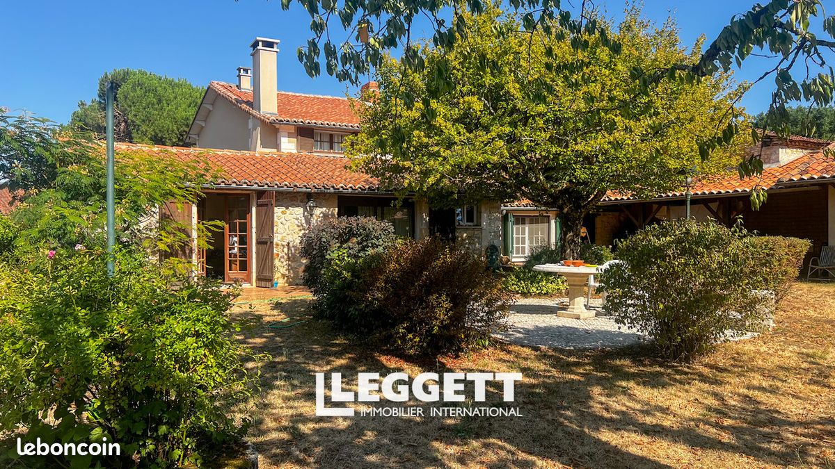 Maison 8 pièces 200 m² · à Rivières · 200 m² · 293 020 €