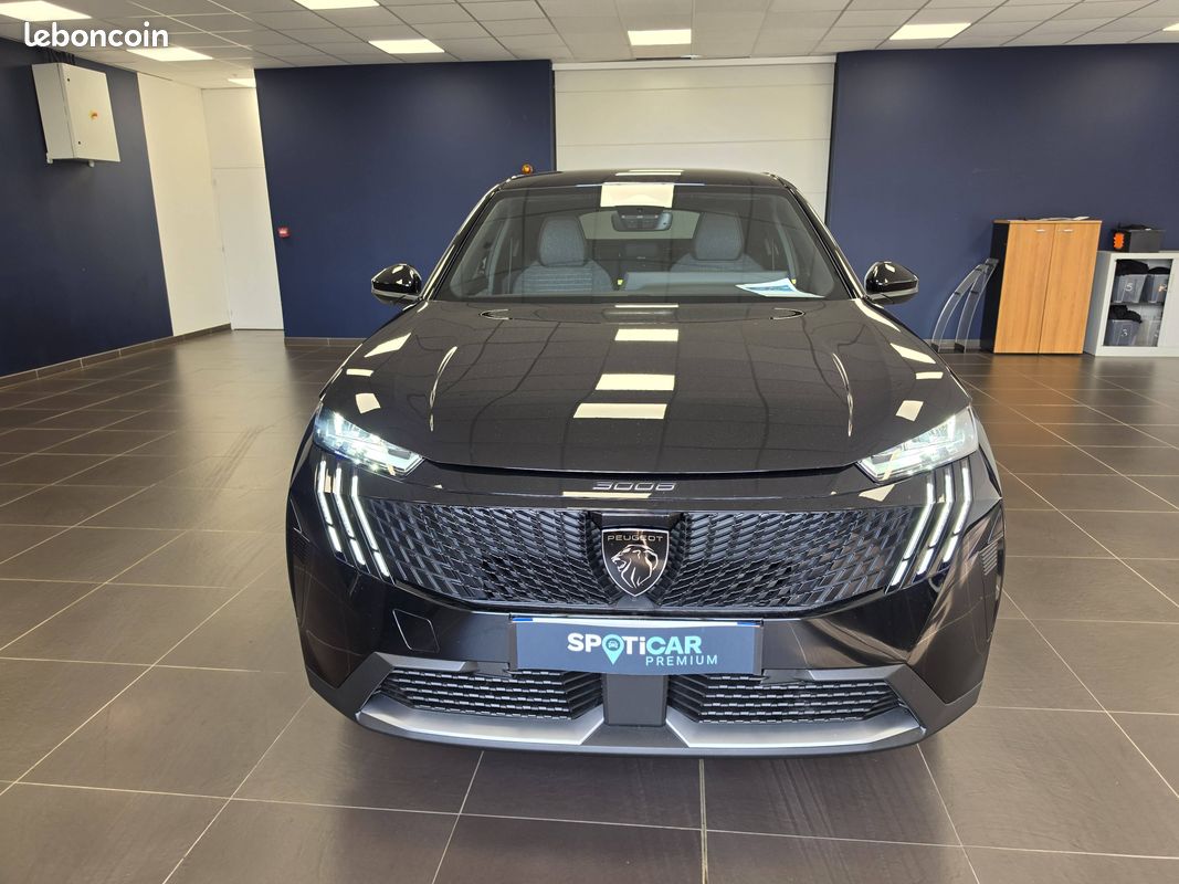 PEUGEOT 3008 Hybrid 145 e-DCS6 Allure (image 2)