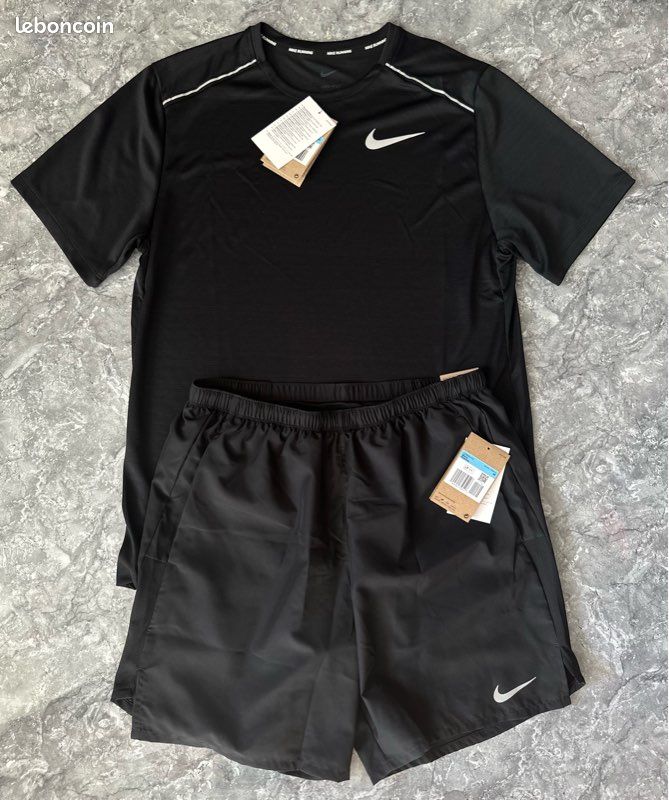 Ensemble short t shirt Nike running taille M noir Vêtements