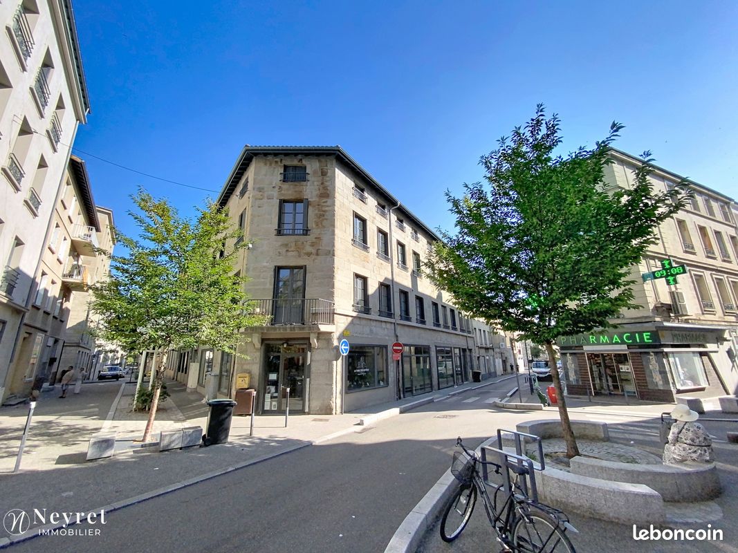Appartement 4 pièces 92 m² · à Saint-Étienne · 92 m² · 129 000 €