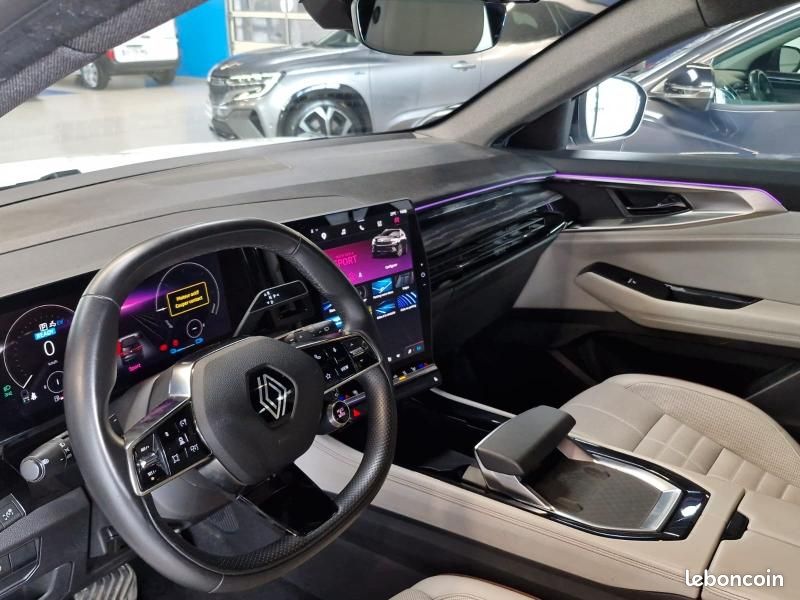 Renault Espace 1.2 E-Tech full hybrid 200ch Iconic 7 places - 24 (image 31)