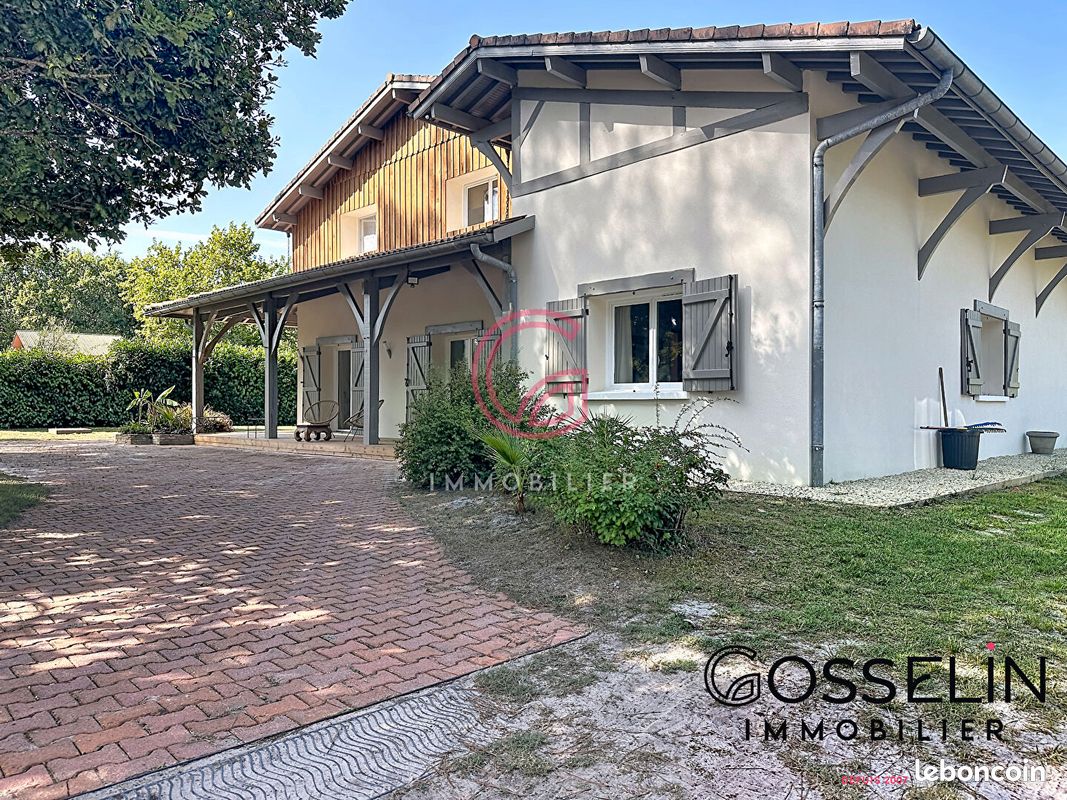 Maison 9 pièces 253 m² · à Parentis-en-Born · 253 m² · 695 000 €