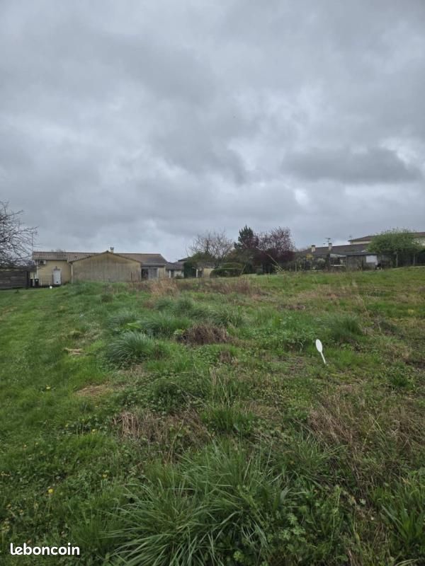 Terrain 700 m² Saint Magne · à Saint-Magne · 129 000 €