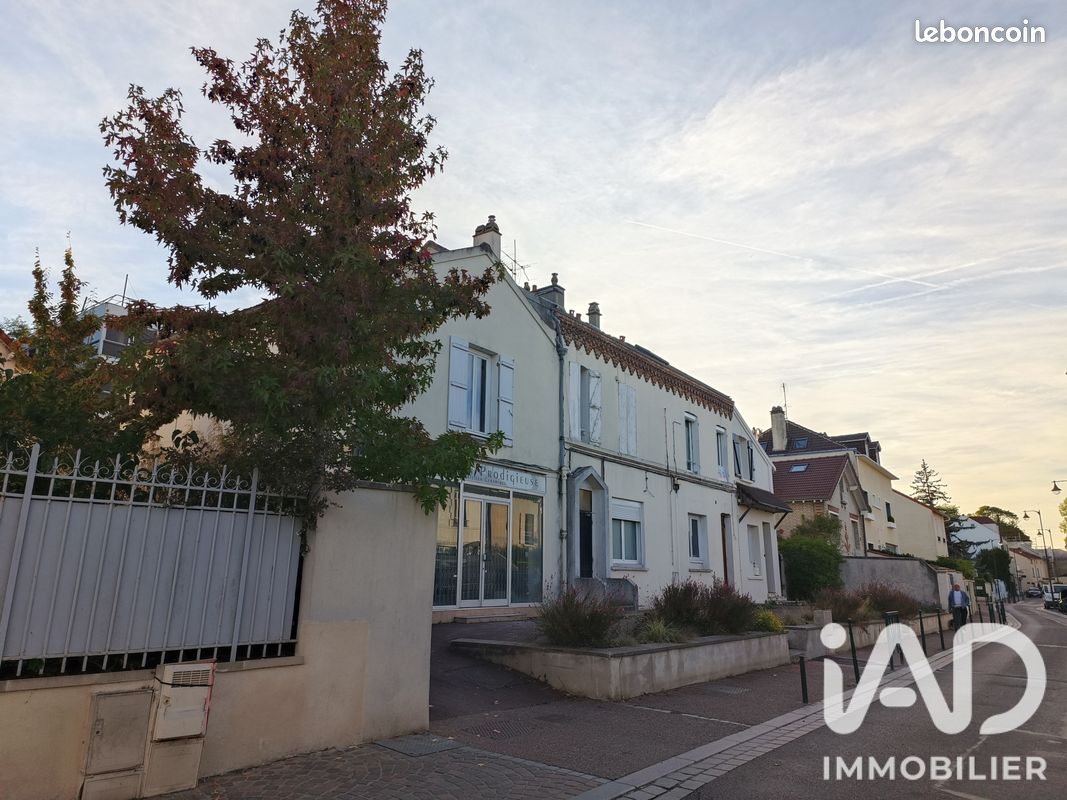Appartement 4 pièces 64 m² · à Rueil-Malmaison · 64 m² · 370 000 €