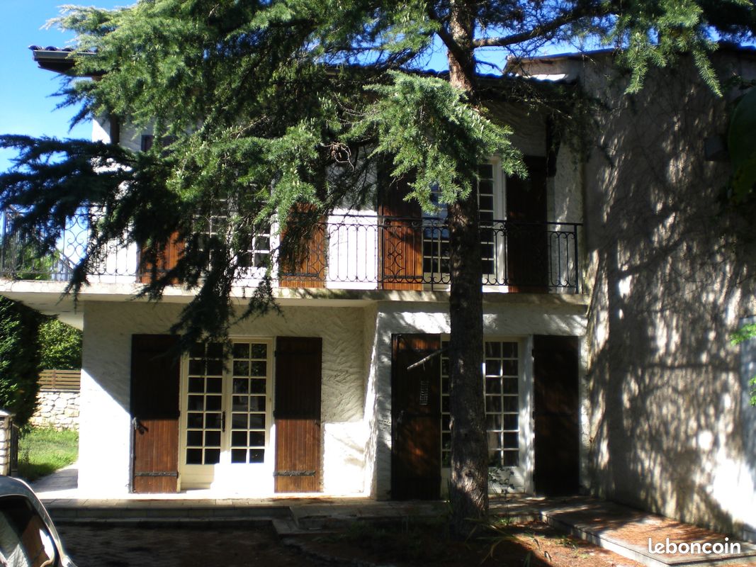 Maison 6 pièces 65 m² · à Saint-Eutrope-de-Born · 65 m² · 65 000 €