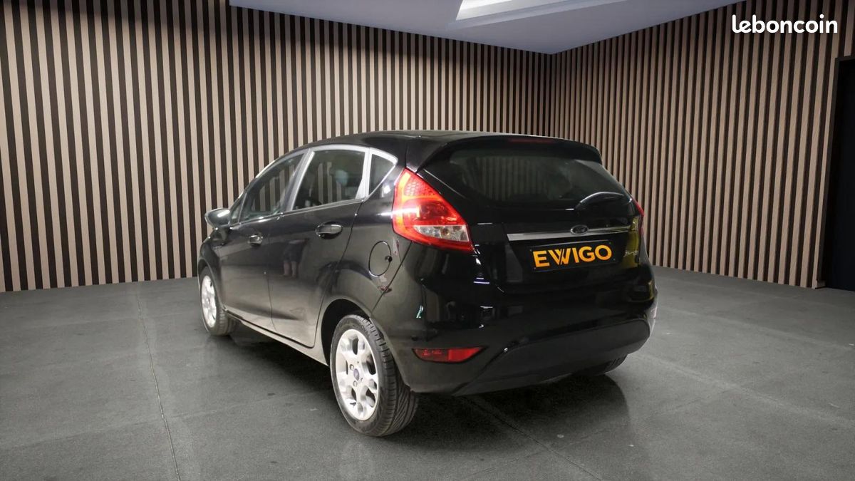 FORD FIESTA 1.6 TIVCT 120 TITANIUm (image 24)