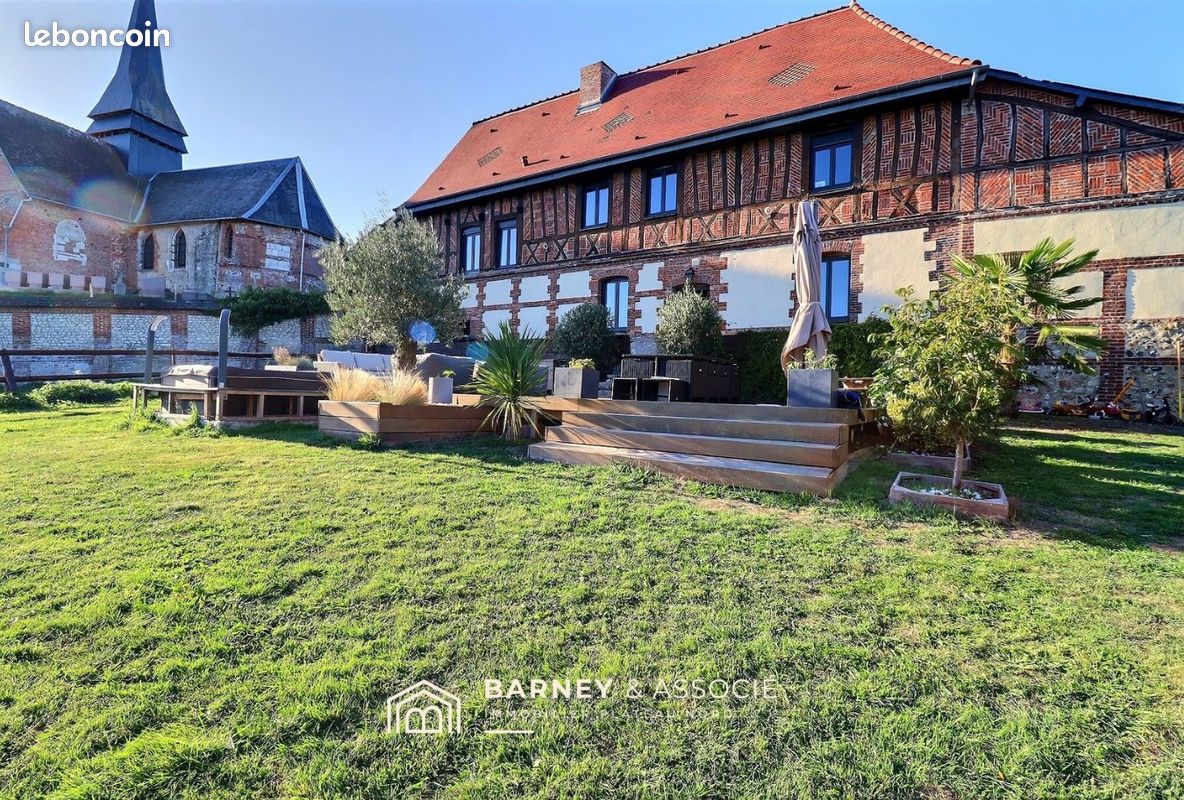 Maison 8 pièces 215 m² · à Esclavelles · 215 m² · 680 000 €