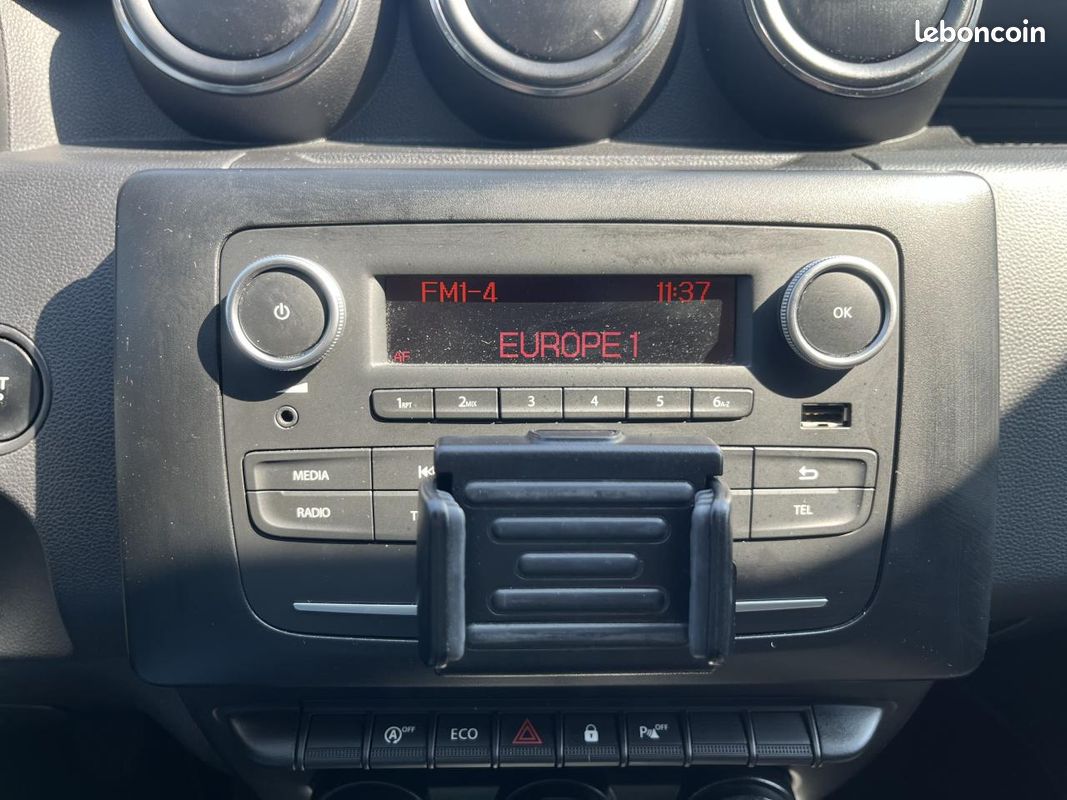 Dacia duster 1.5 bluedci 115 evasion 4x2 / suivi renault / 1ere main (image 10)