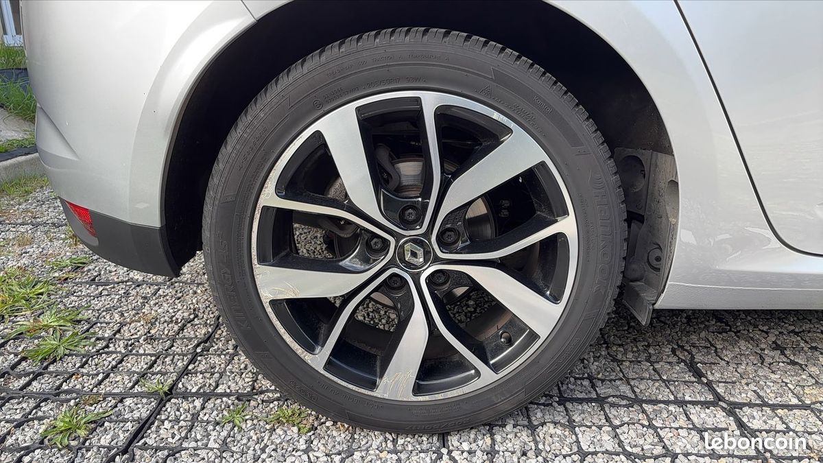 Renault Mégane 1.3 Tce 115 Limited (image 16)