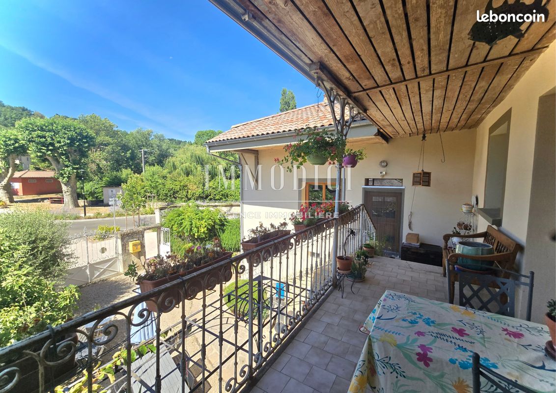 Maison 5 pièces 222 m² · à Davayé · 222 m² · 345 000 €