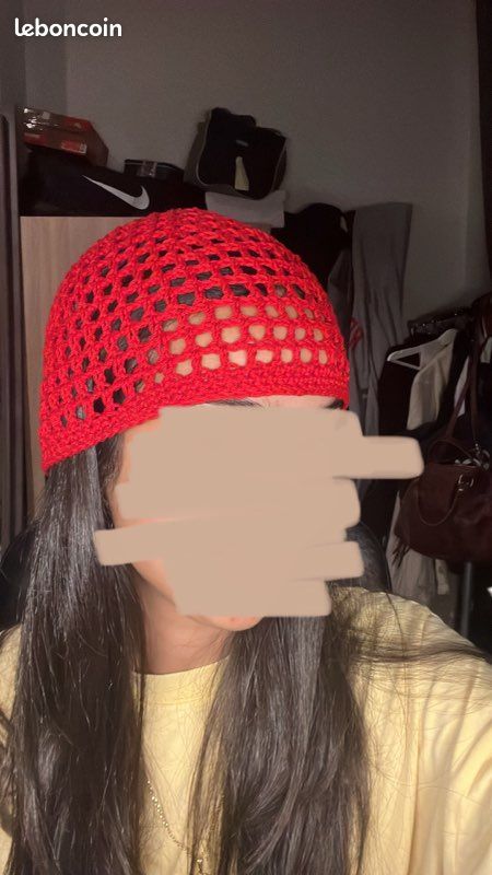 Red mesh cap coton handmade (image 1)