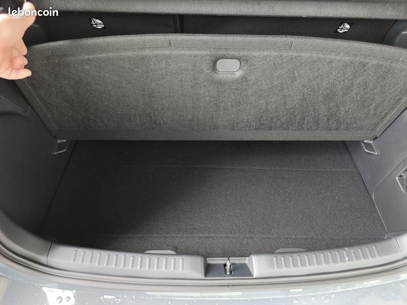 Toyota Yaris 116h Design 5p MY26 (image 10)