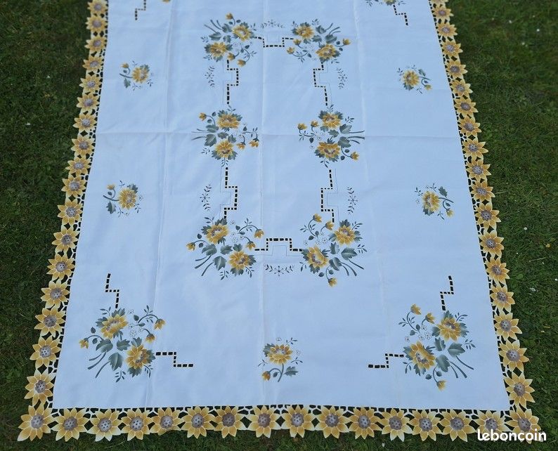 Nappe rectangulaire (motif fleurs) (image 4)