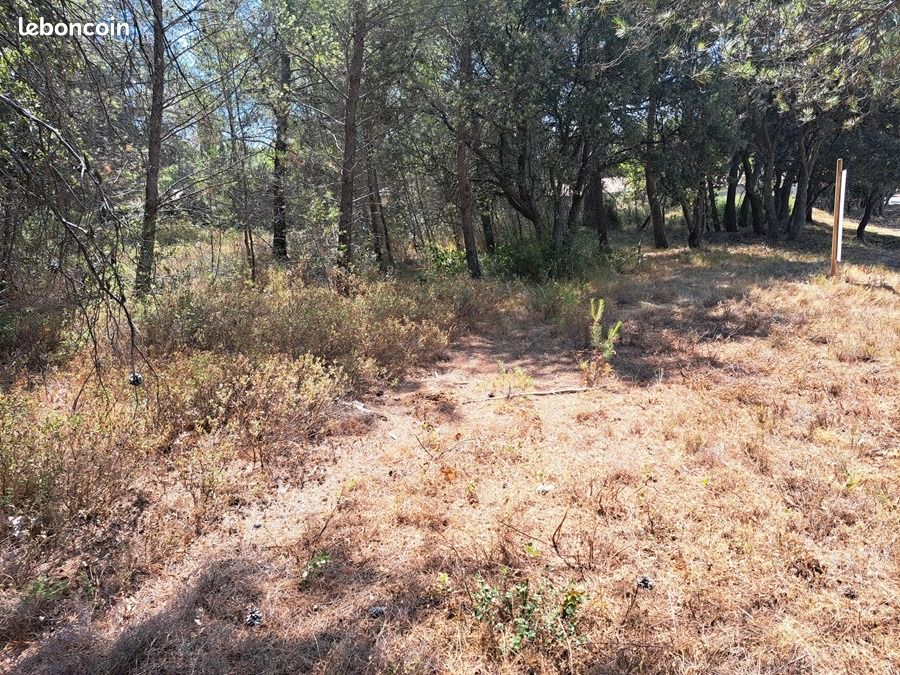 Terrain 516 m² · à Lambesc · 235 000 €