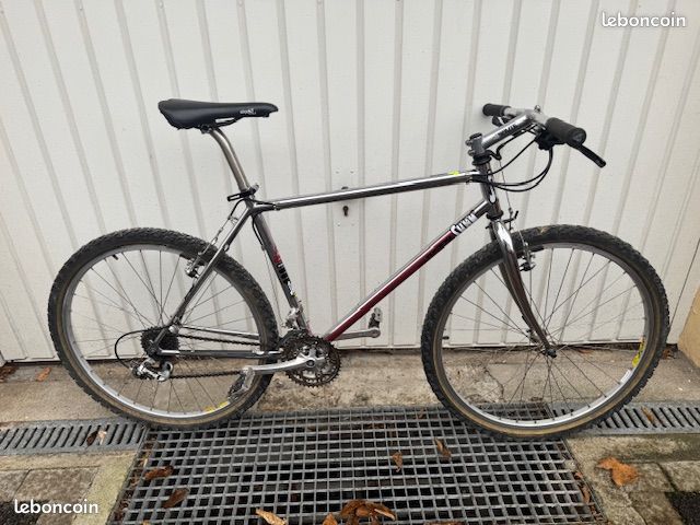VTT Sunn modèle 5000 RACING ETAT COLLECTION Vélos