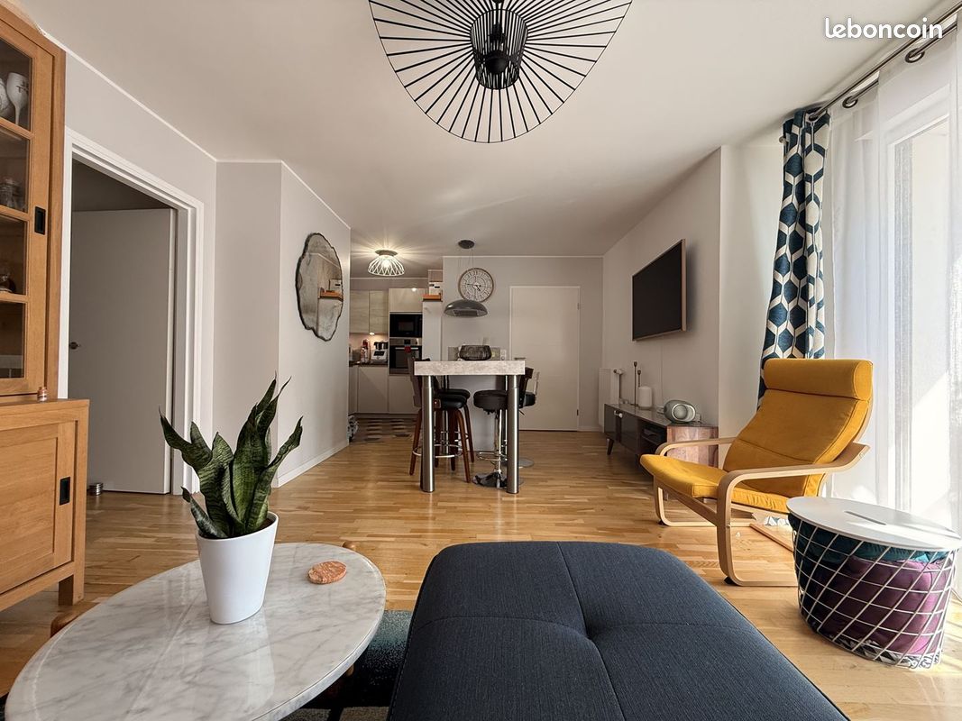 Appartement 3 pièces 75 m² · à Clichy · 75 m² · 2 100 €/mois