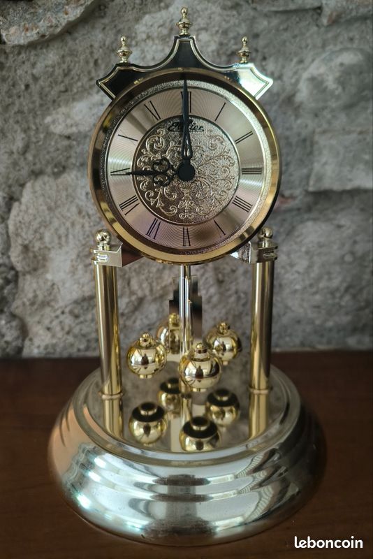 KARTELL horloge de table AIR DU TEMPS (Cristal / noir - techno-polymères termoplastique