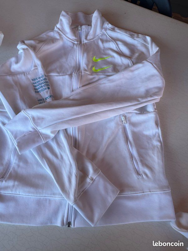 Ensemble Nike (veste + pantalon) (image 2)