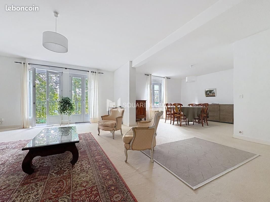 Appartement 5 pièces 111 m² · à Saint-Malo · 111 m² · 1 199 €/mois
