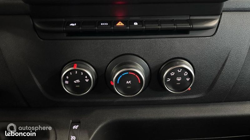 Renault Master Véhicule utilitaire ou Société F3500 L3H3 2.3 Blue dCi 135ch Confort Euro6E (image 27)