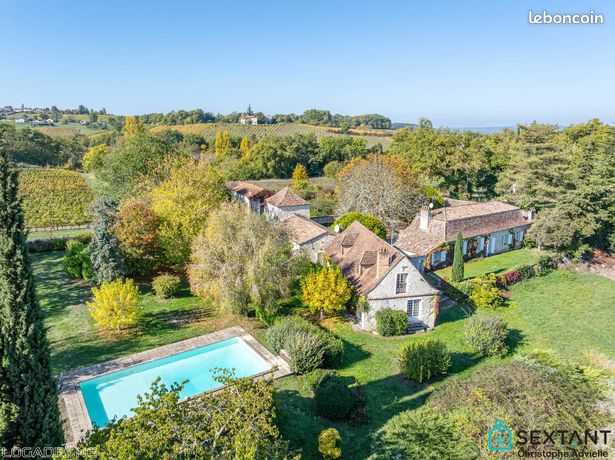 Maison 8 pièces 305 m²