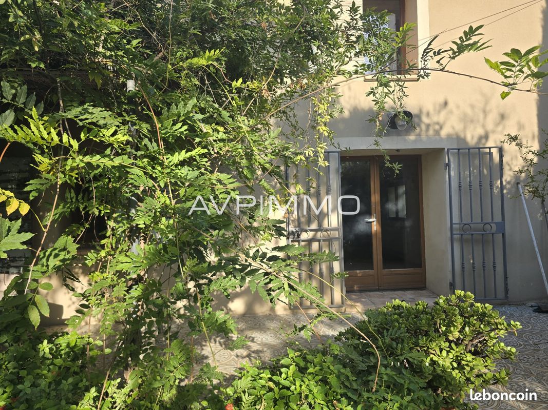 Maison 4 pièces 90 m² · à Saint-Cyr-sur-Mer · 90 m² · 492 000 €