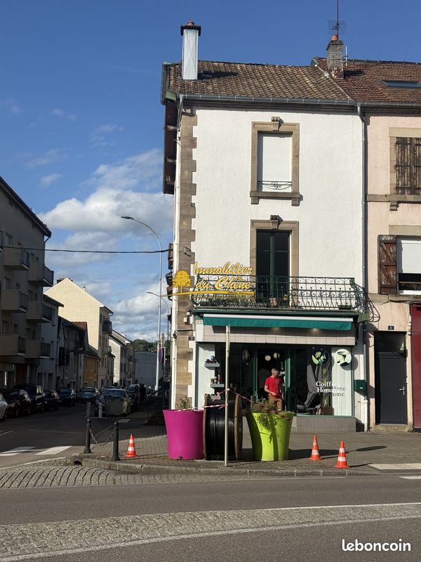 Immeuble 124 m² · à Lure · 124 m² · 129 000 €