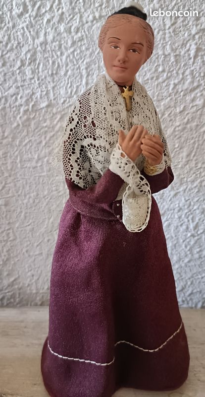 Trois Santons femme (image 1)