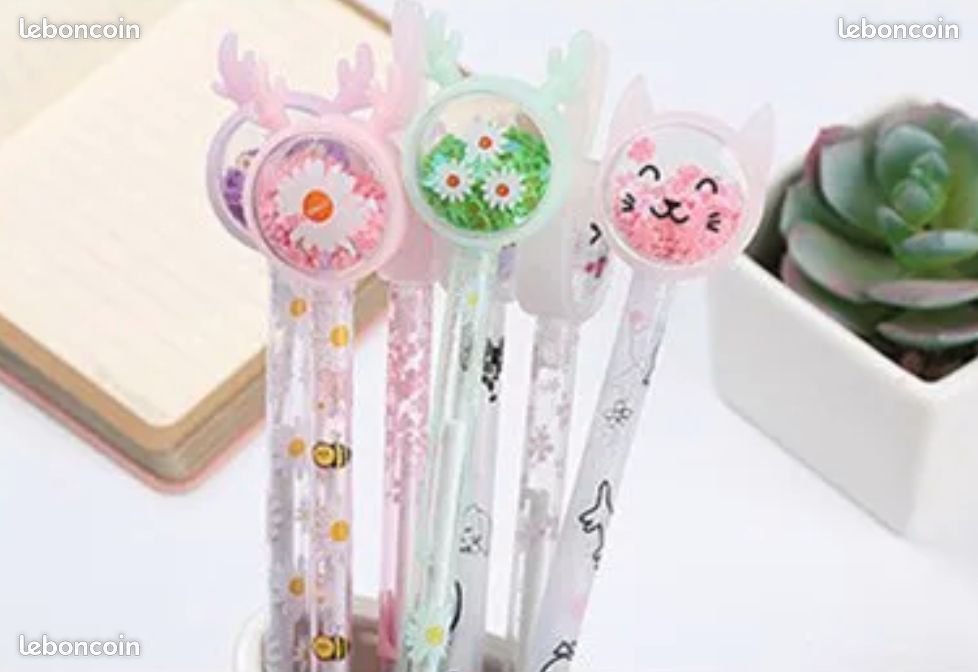3 Stylos gel avec décor fleurs, animaux, paillettes, souvenir fête anniversaire enfants, fête fin d'année, neufs, 1/p (image 1)