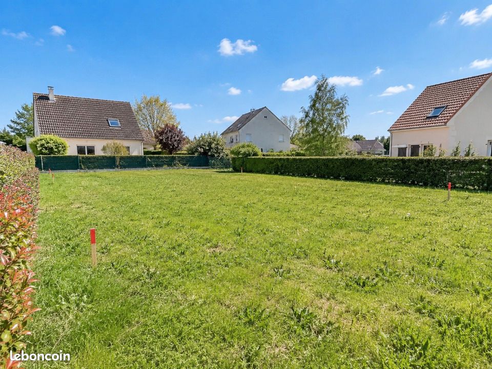 Terrain 640 m² Attainville · 270 000 €