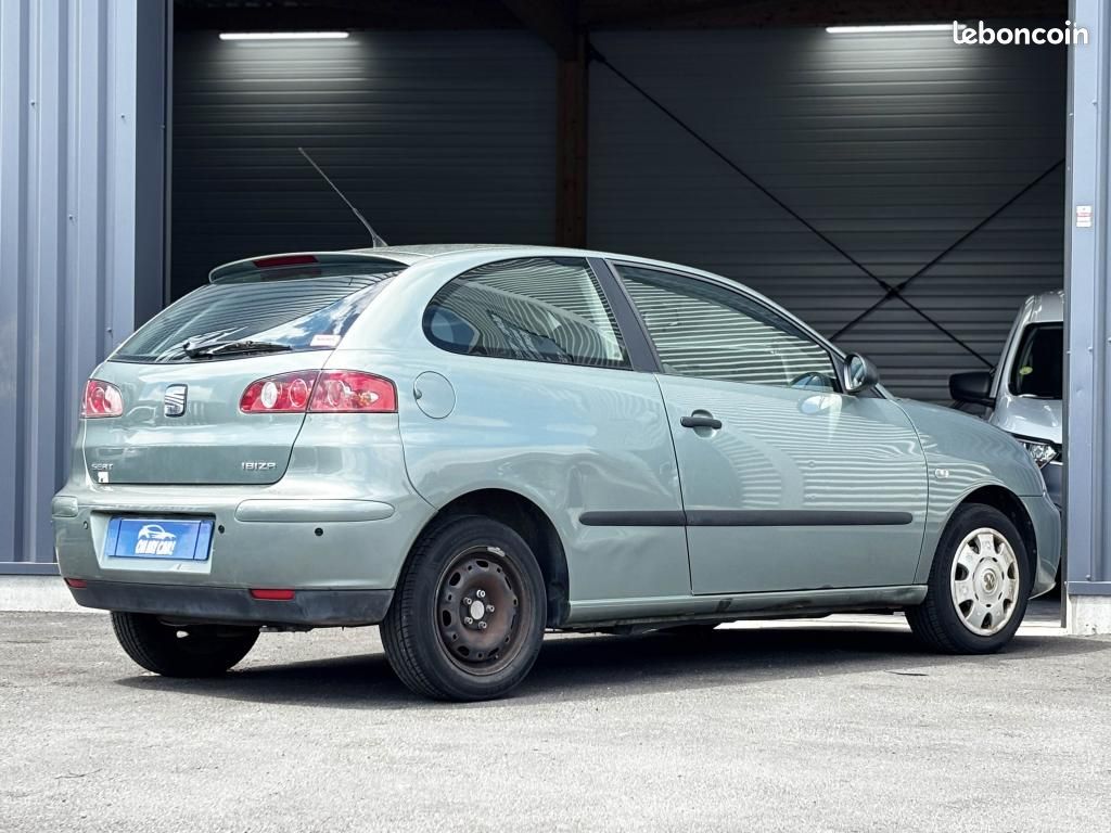 SEAT IBIZA 6L - 1.4i 16V - 75ch - Stella Phase 1 (image 4)
