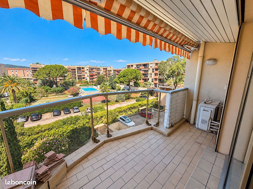 Appartement 3 pièces 62 m² · à Hyères · 62 m² · 906 €/mois